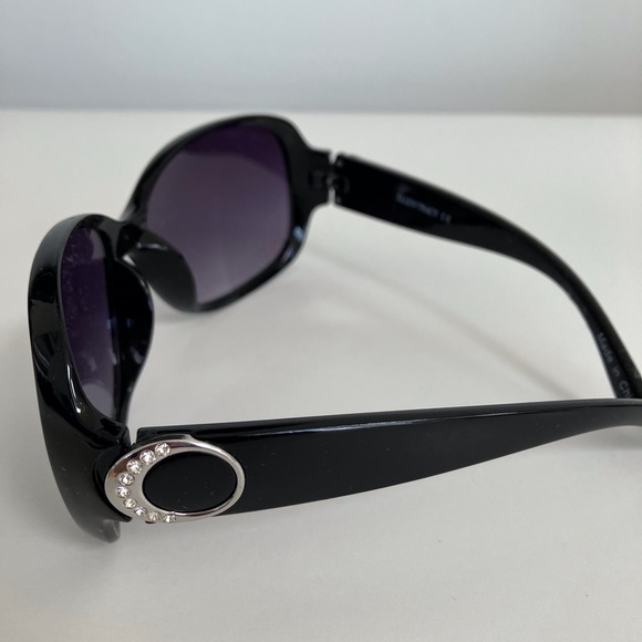 Ellen Tracy Sunglasses Black New - Picture 6 of 6